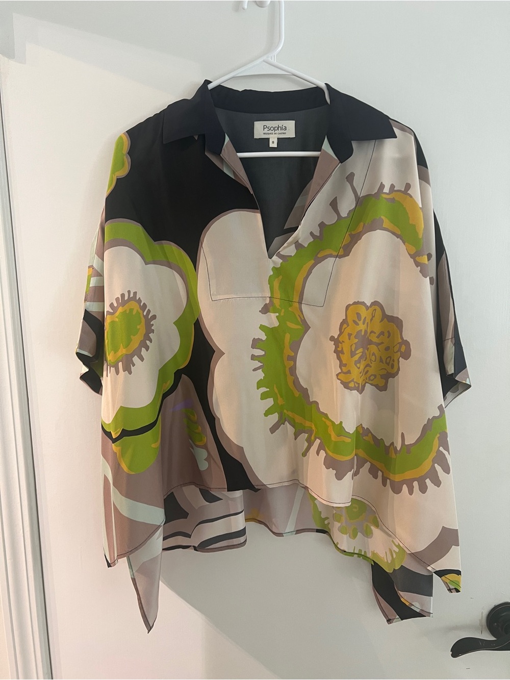 Psophia Oversized Floral Button-Front Blouse in Green & Black